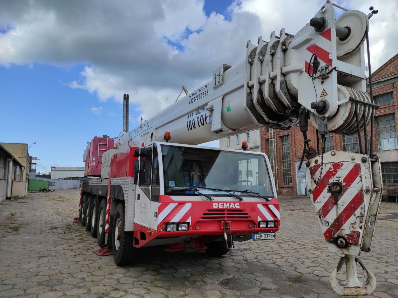 Вантажний кран Demag AC 100