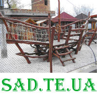 Кораблик з натурального дерева (без гірки)